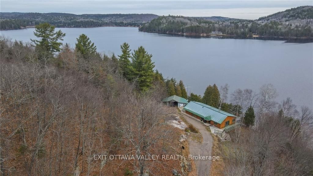 336 Wiltom Drive Property Photo 2