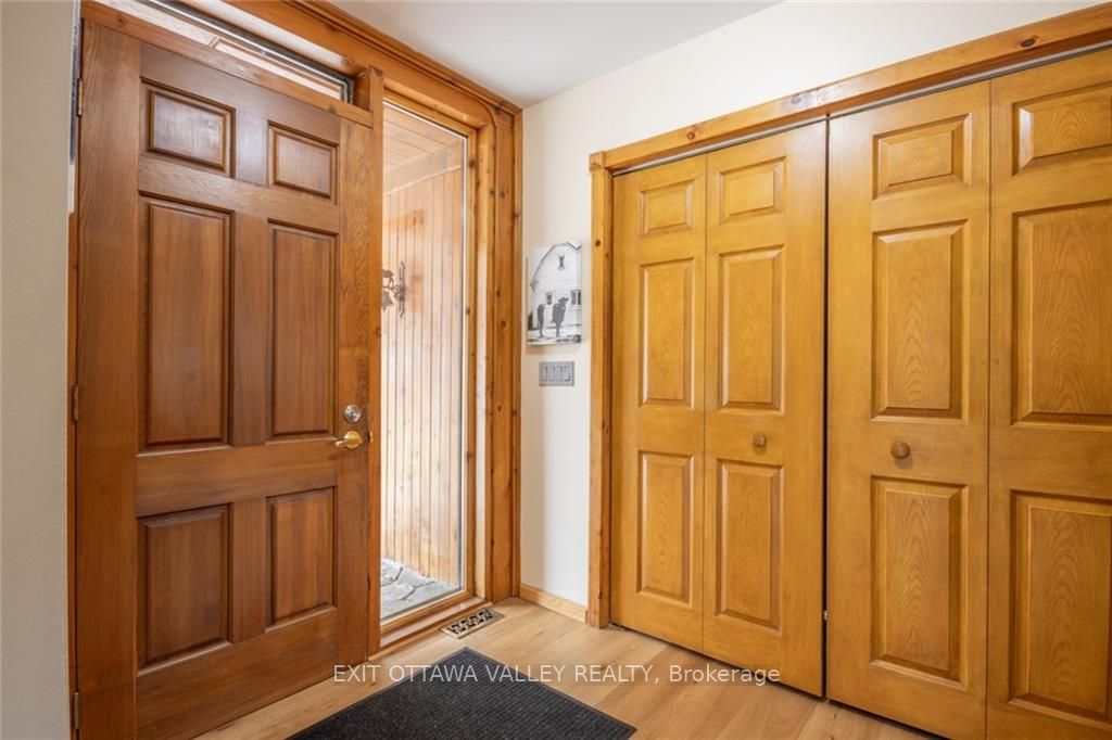 336 Wiltom Drive Property Photo 6