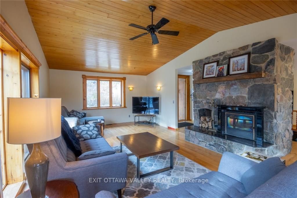 336 Wiltom Drive Property Photo 10