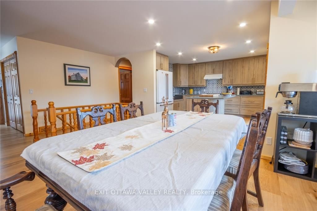 336 Wiltom Drive Property Photo 12