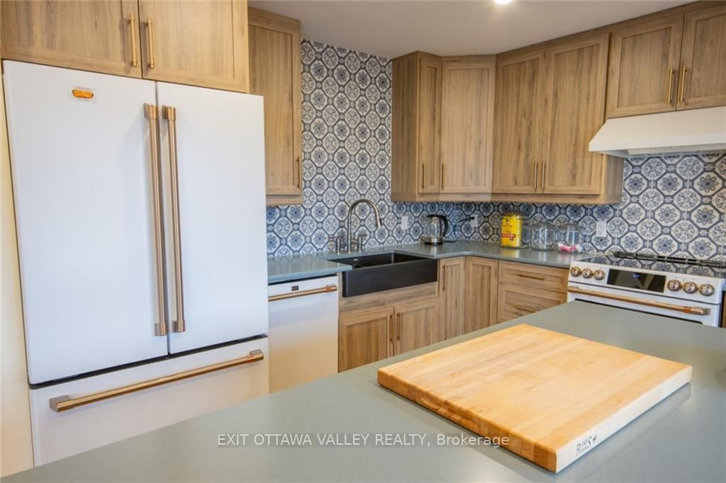 336 Wiltom Drive Property Photo 17