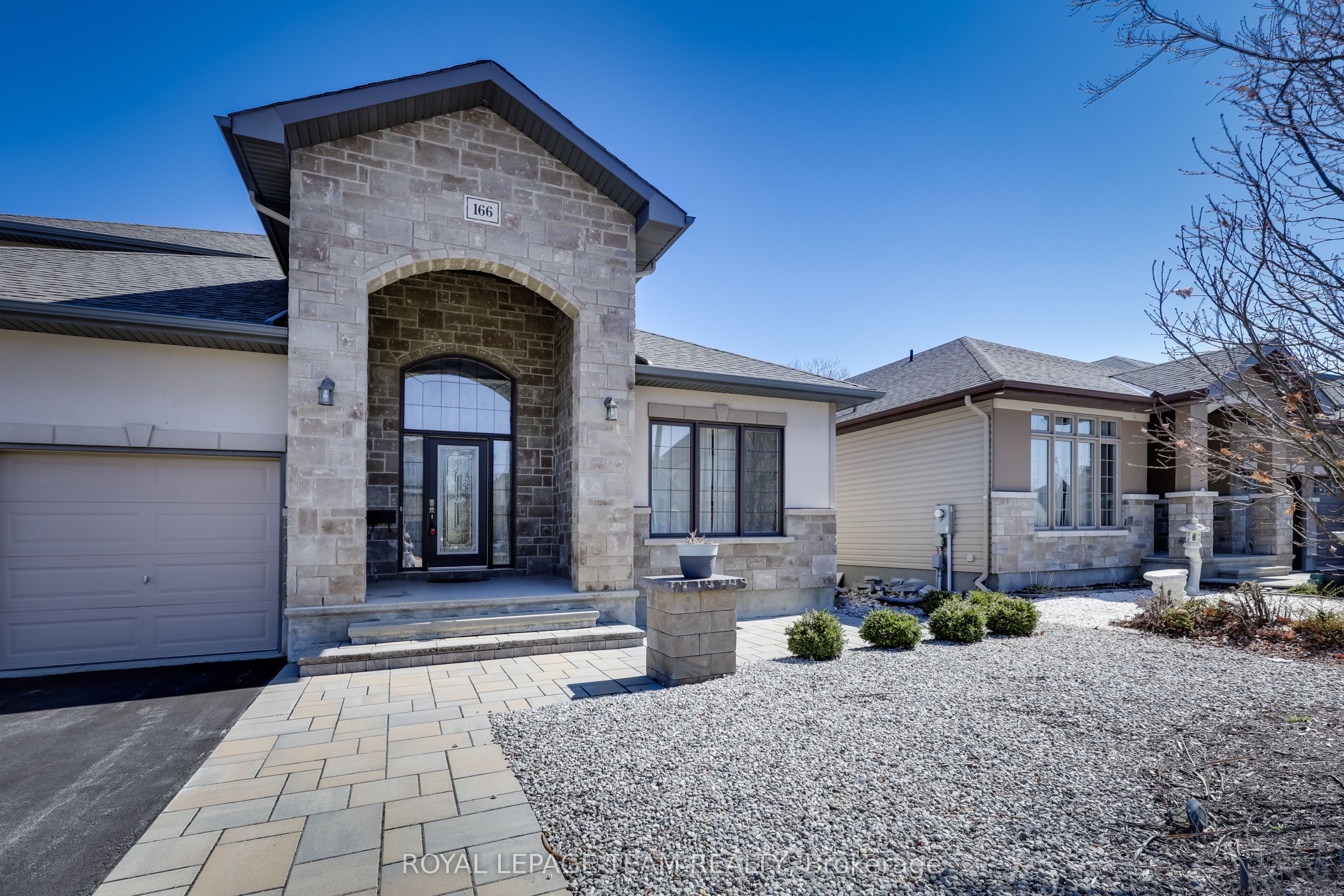 166 Grainstone Way Property Photo 2