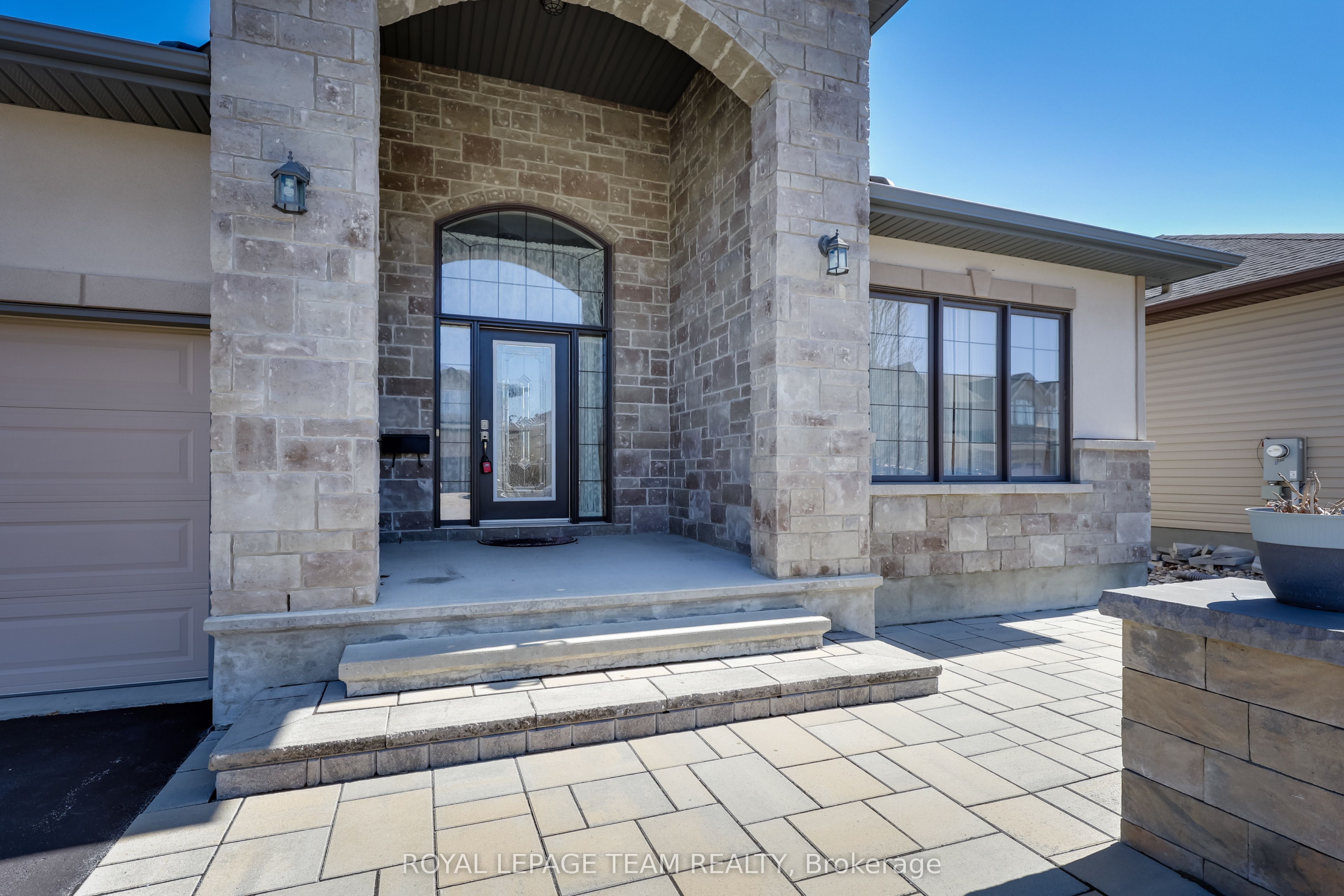 166 Grainstone Way Property Photo 3