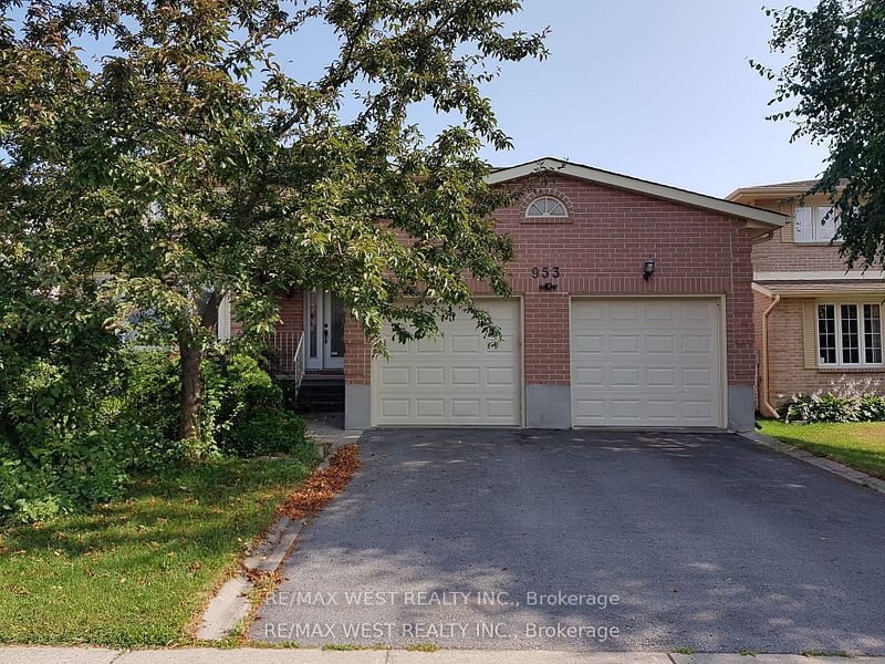 953 Lancaster Drive Property Photo 1