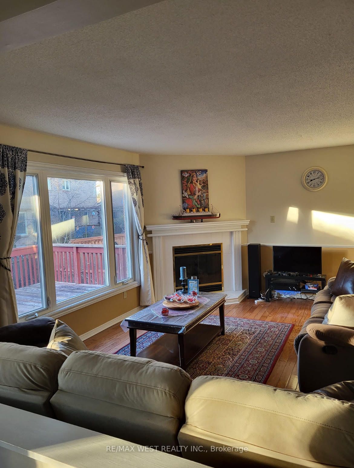953 Lancaster Drive Property Photo 11