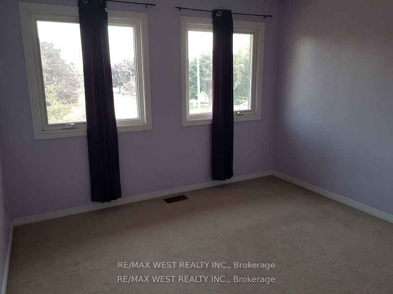 953 Lancaster Drive Property Photo 19