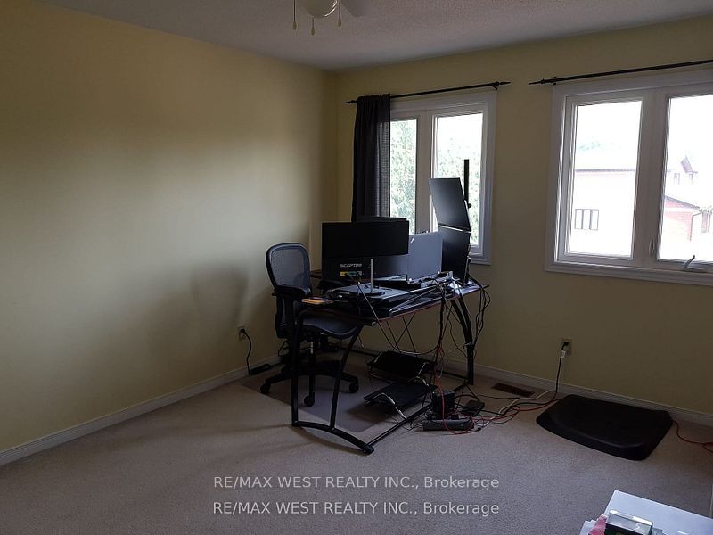 953 Lancaster Drive Property Photo 20