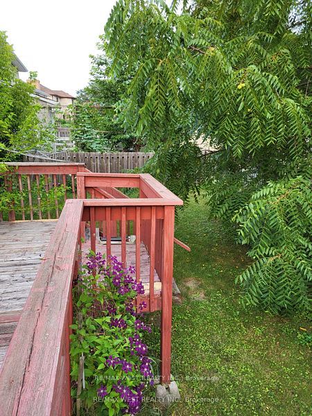 953 Lancaster Drive Property Photo 24