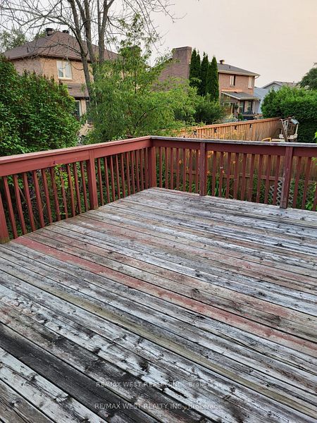 953 Lancaster Drive Property Photo 28
