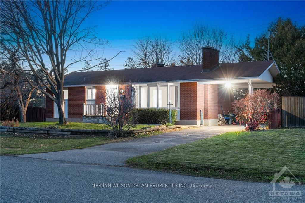 17 Domus Crescent Property Photo