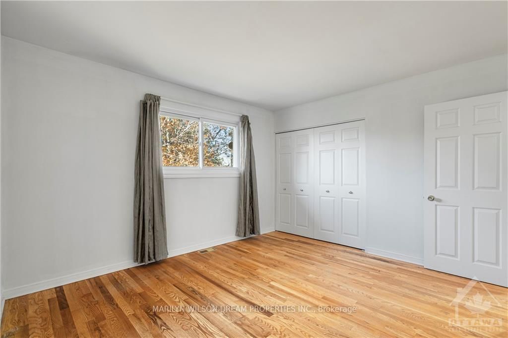 17 Domus Crescent Property Photo 15