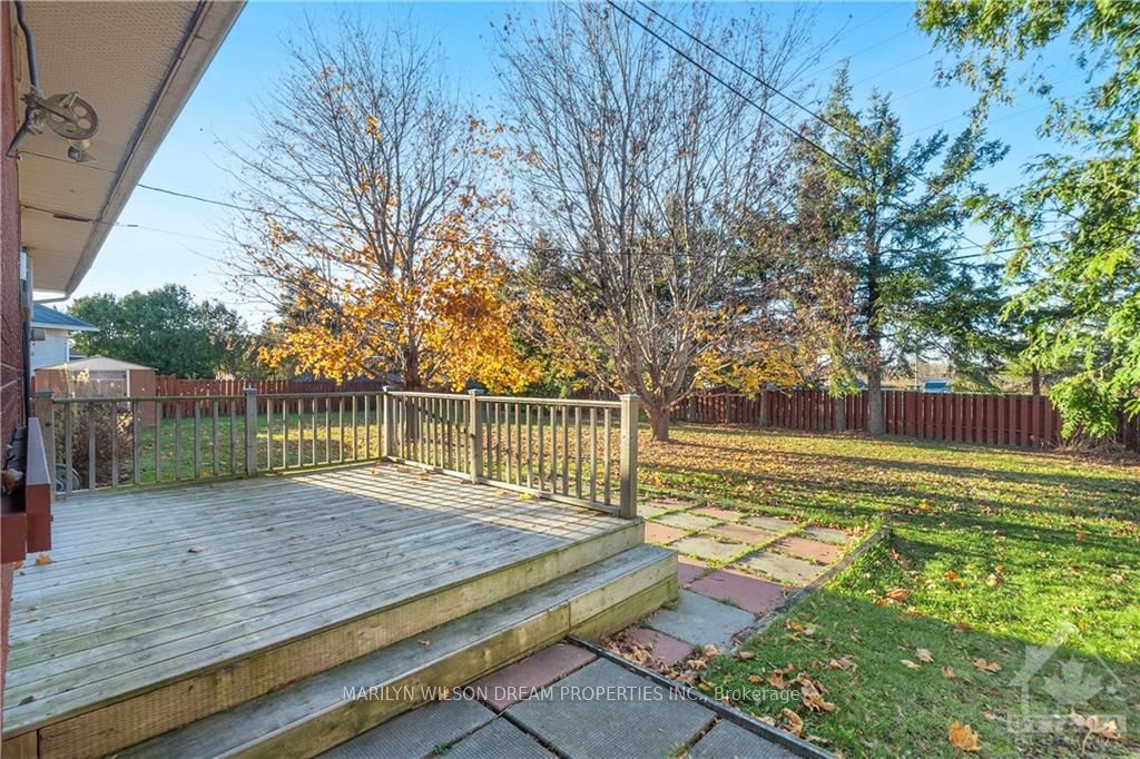 17 Domus Crescent Property Photo 18