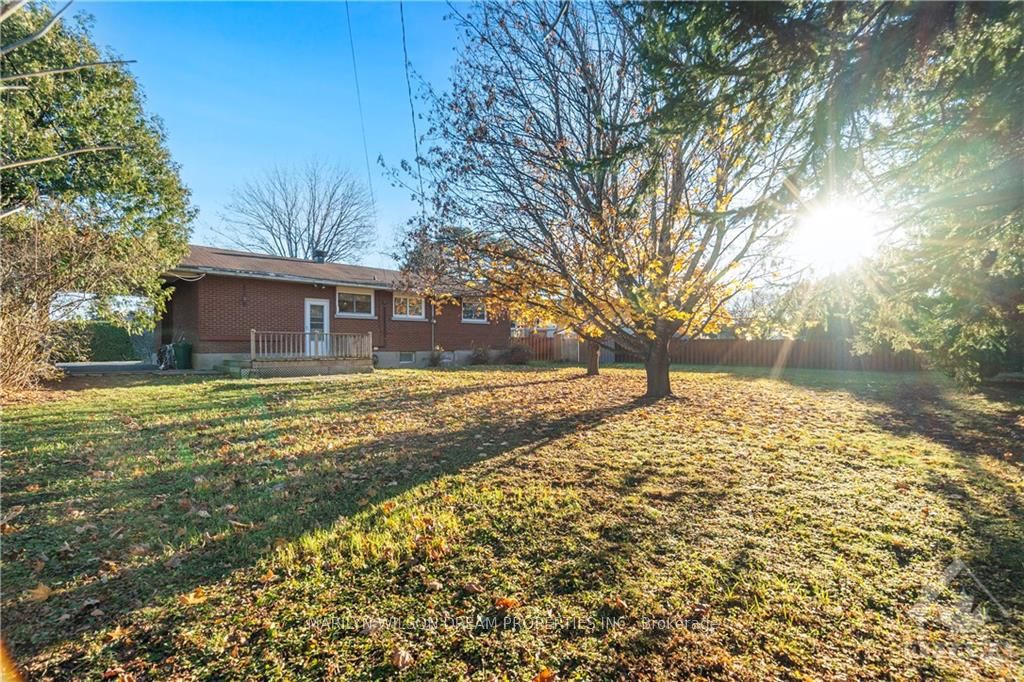 17 Domus Crescent Property Photo 19