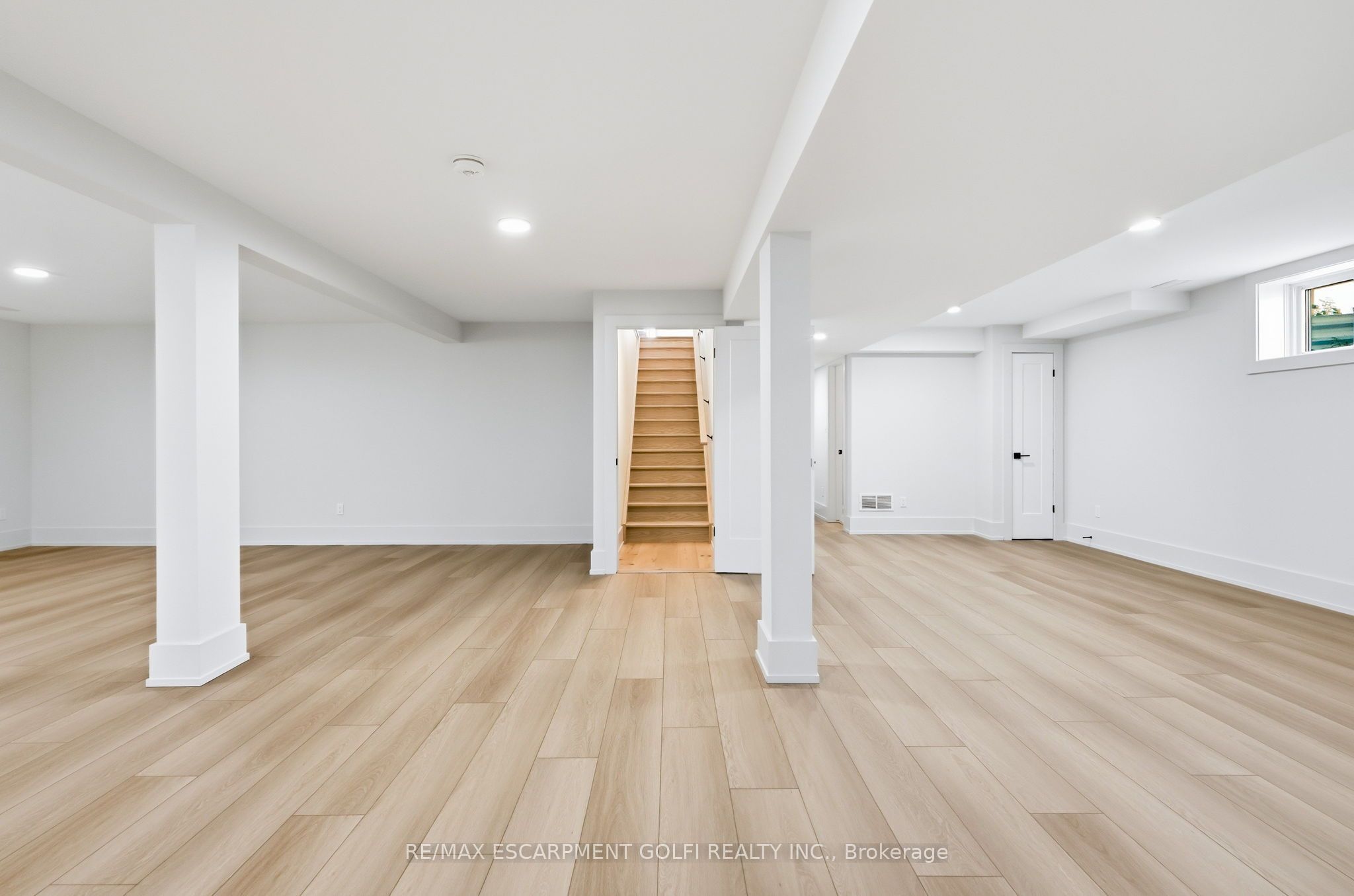 19 Oakley Drive Property Photo 37