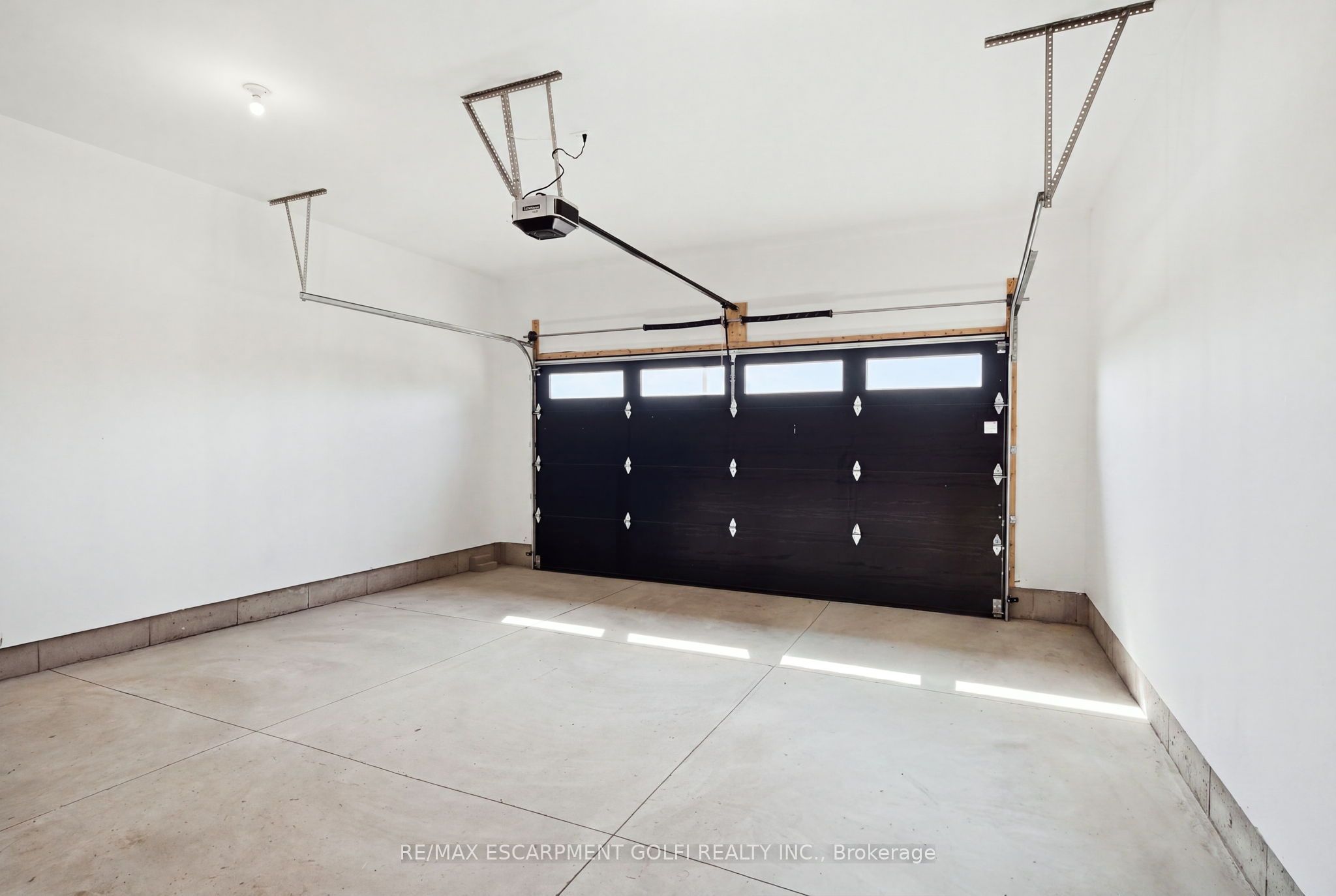 19 Oakley Drive Property Photo 39