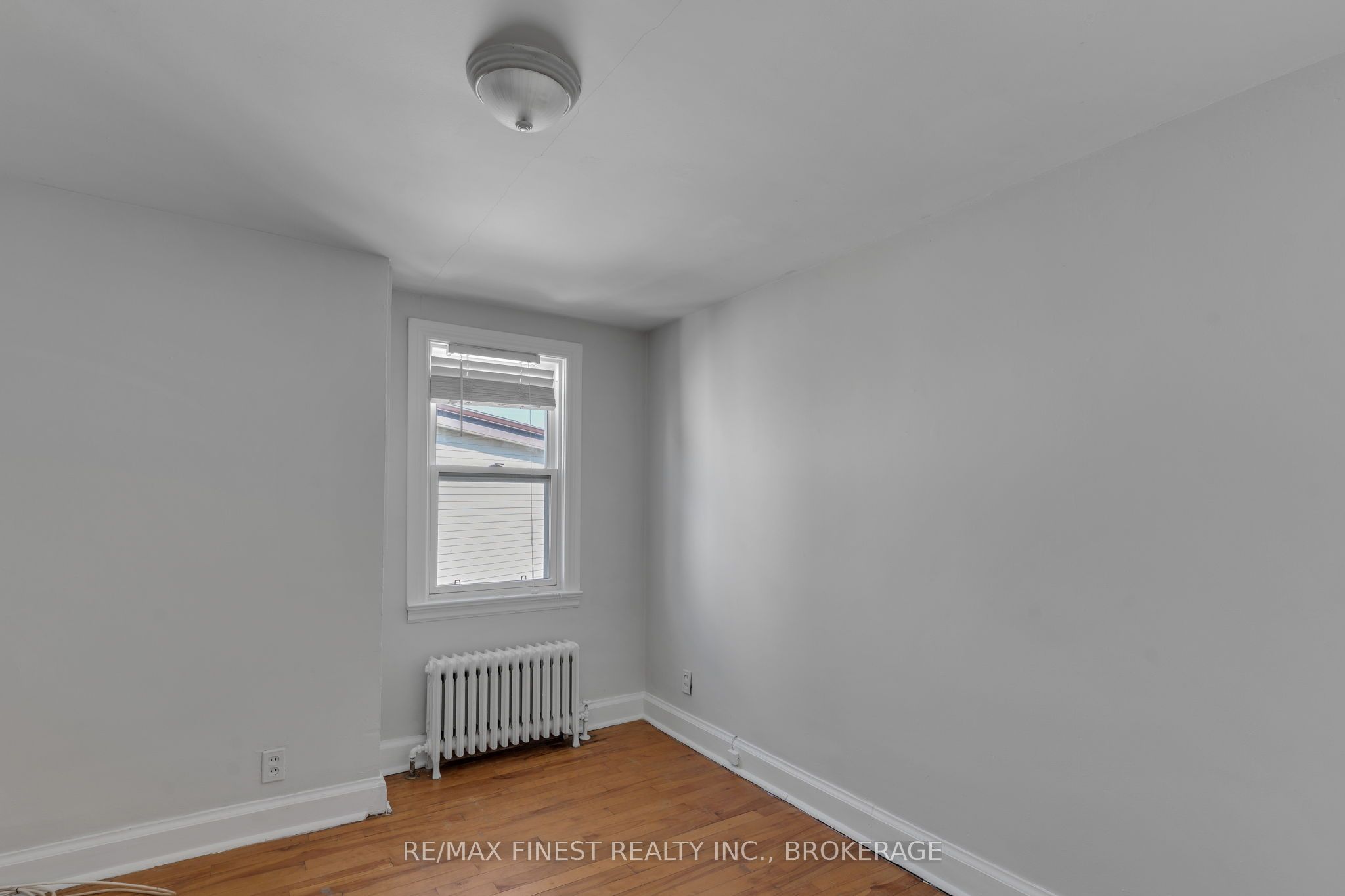 325 Sydenham Street Property Photo 6