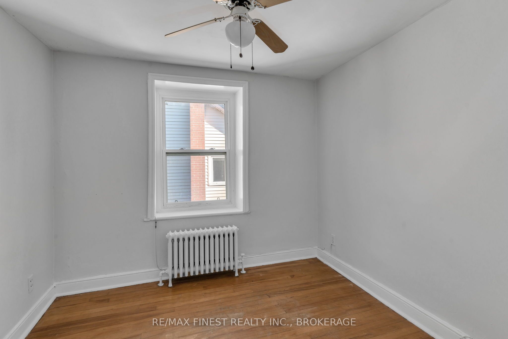325 Sydenham Street Property Photo 8