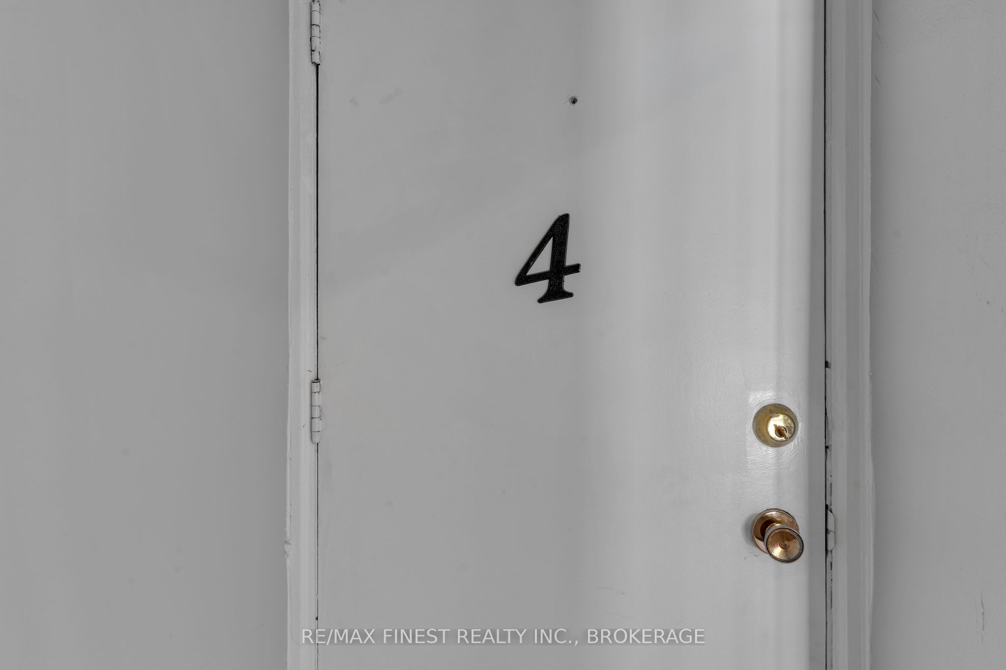 325 Sydenham Street Property Photo 15