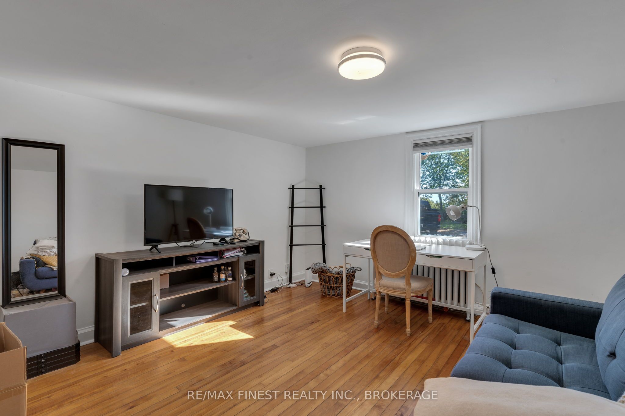 325 Sydenham Street Property Photo 19