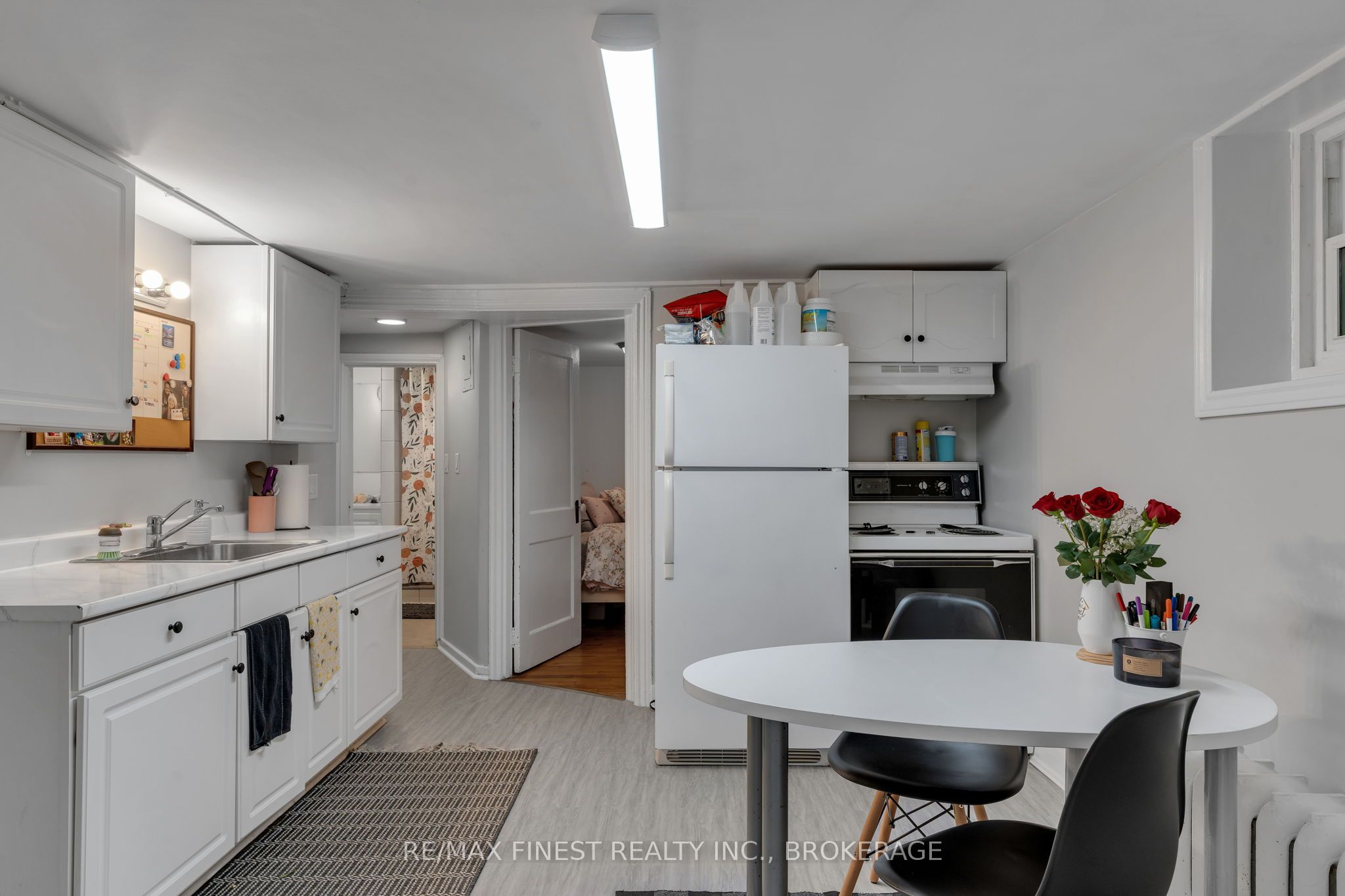 325 Sydenham Street Property Photo 25