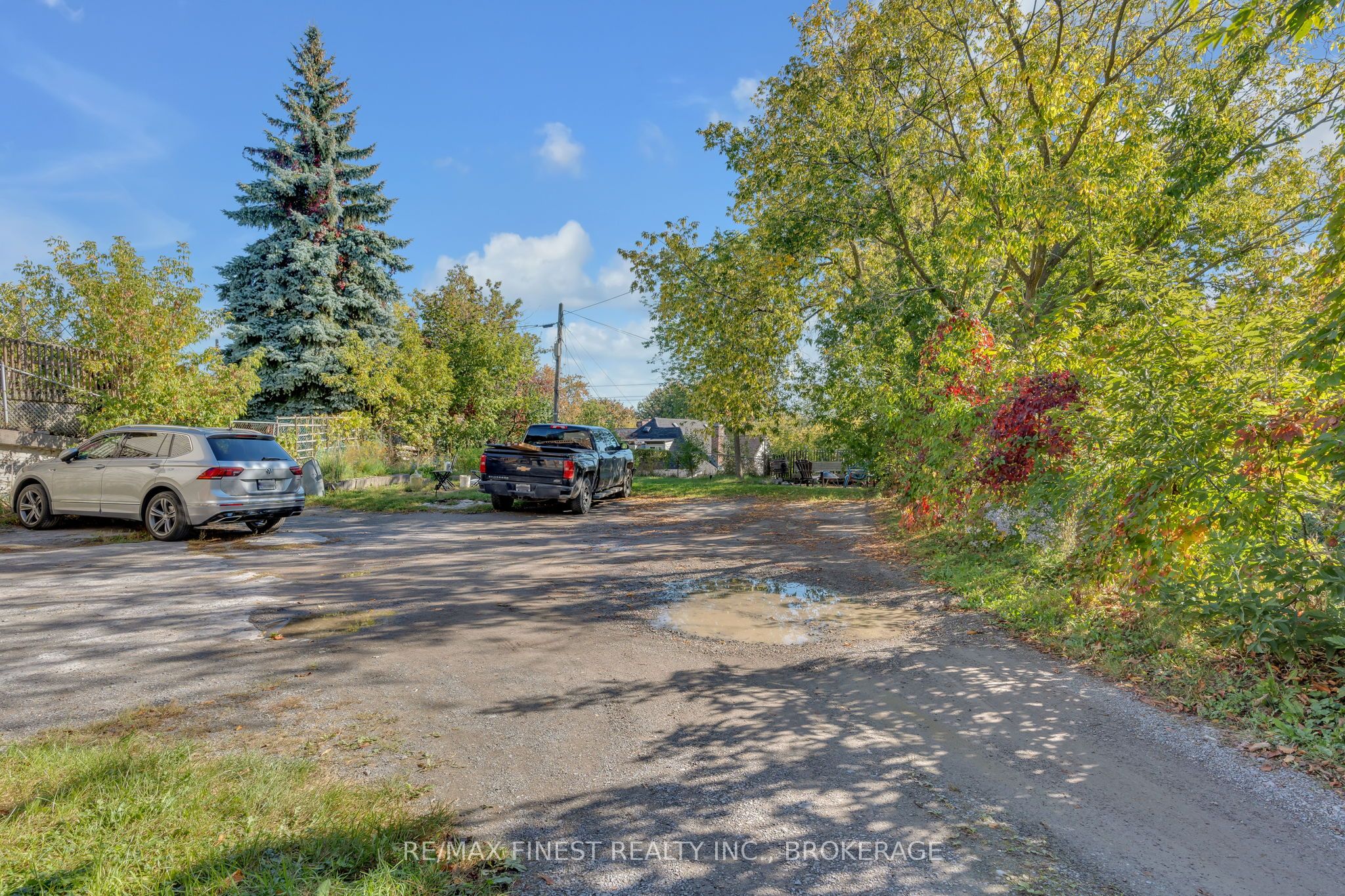 325 Sydenham Street Property Photo 31