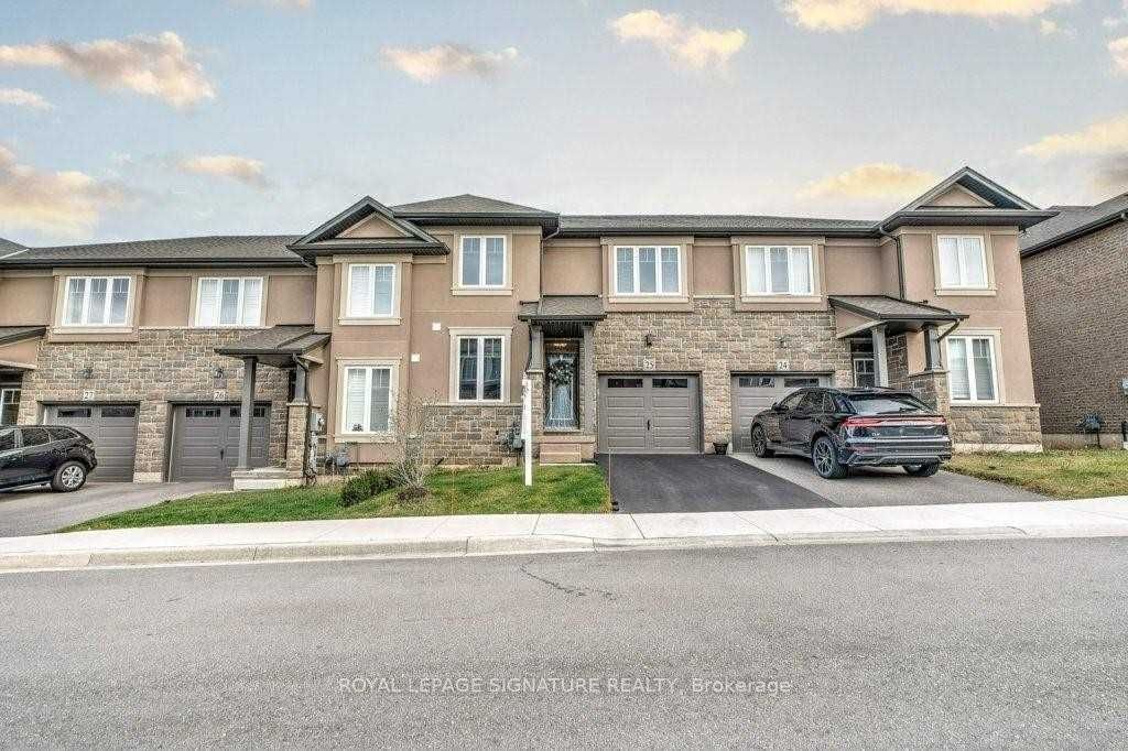 #25 - 120 Vineberg Drive Property Photo 2