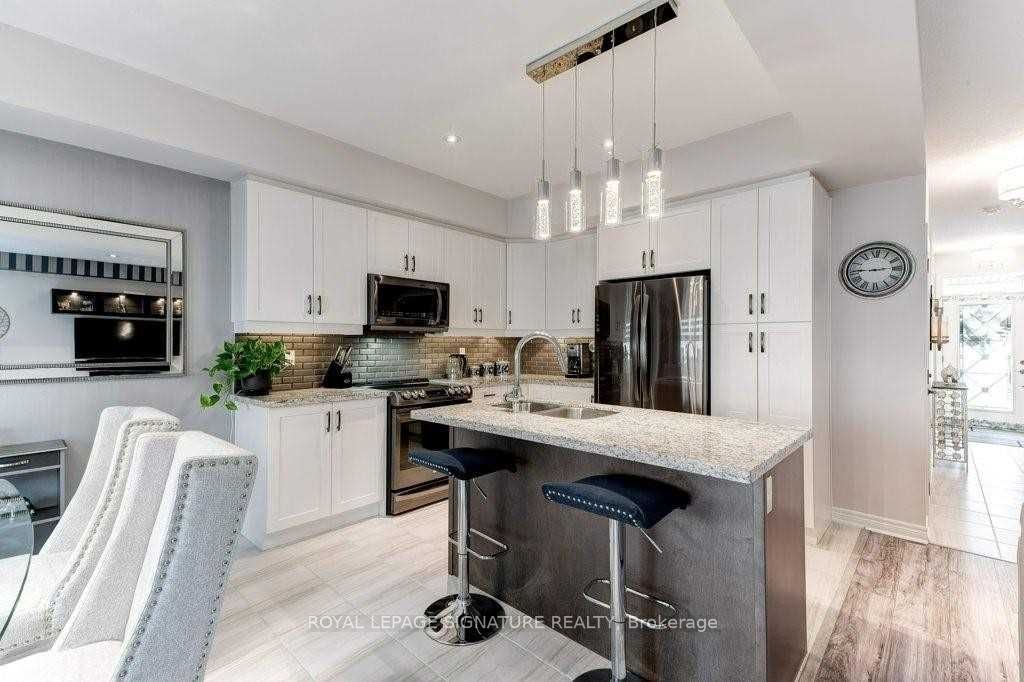 #25 - 120 Vineberg Drive Property Photo 7