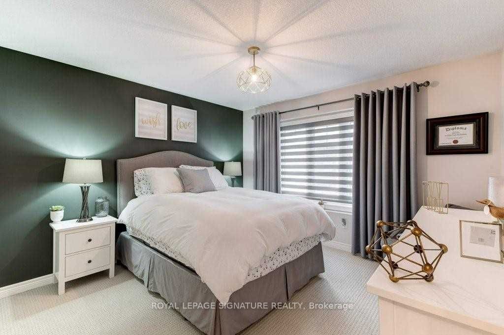 #25 - 120 Vineberg Drive Property Photo 11