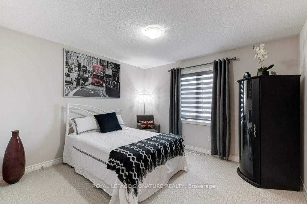 #25 - 120 Vineberg Drive Property Photo 14