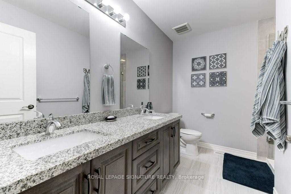 #25 - 120 Vineberg Drive Property Photo 16
