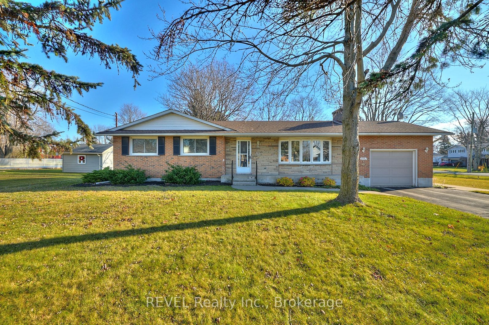 1112 Kennedy Drive Property Photo 1