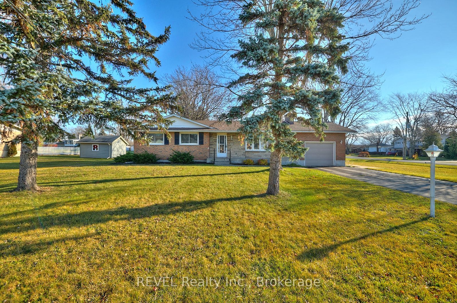 1112 Kennedy Drive Property Photo 2