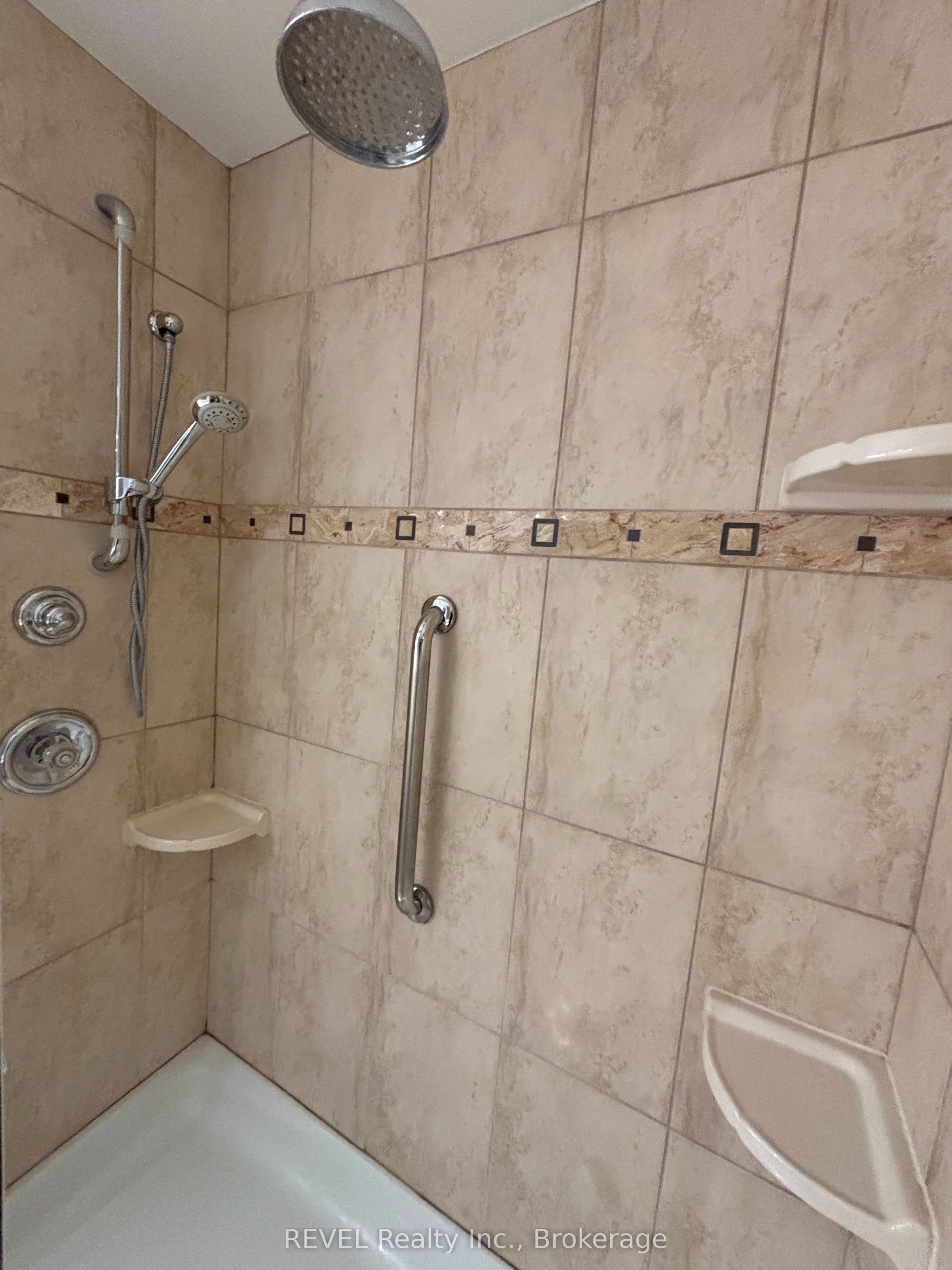 1112 Kennedy Drive Property Photo 12