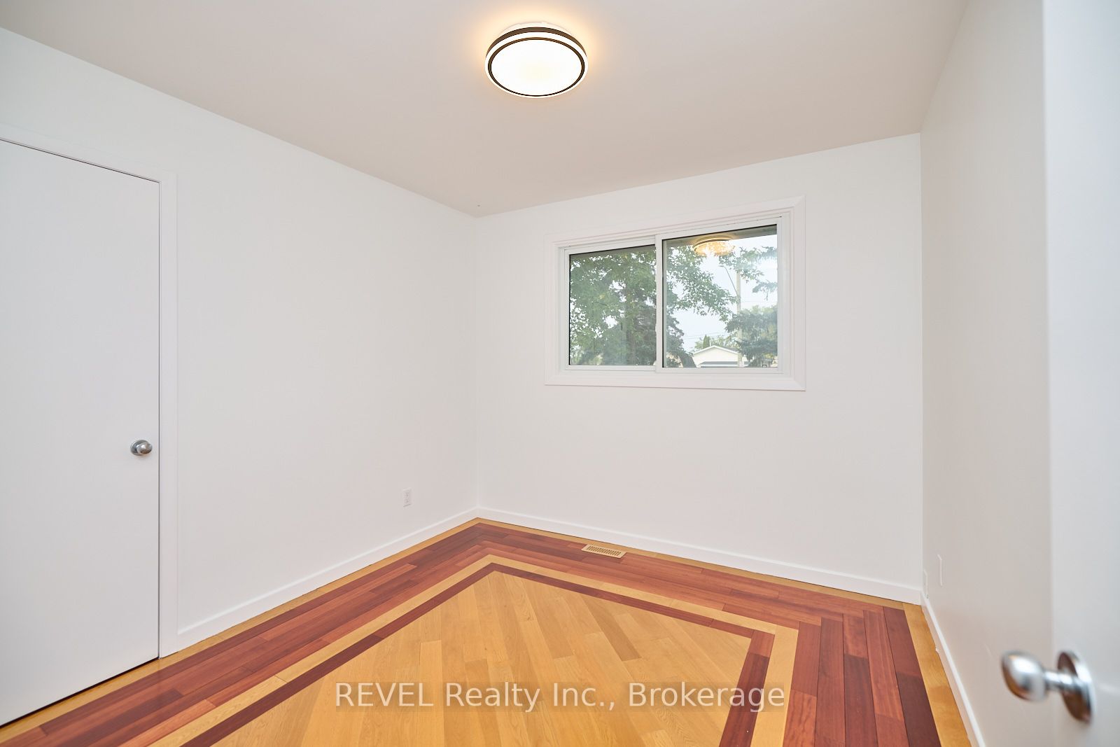 1112 Kennedy Drive Property Photo 16