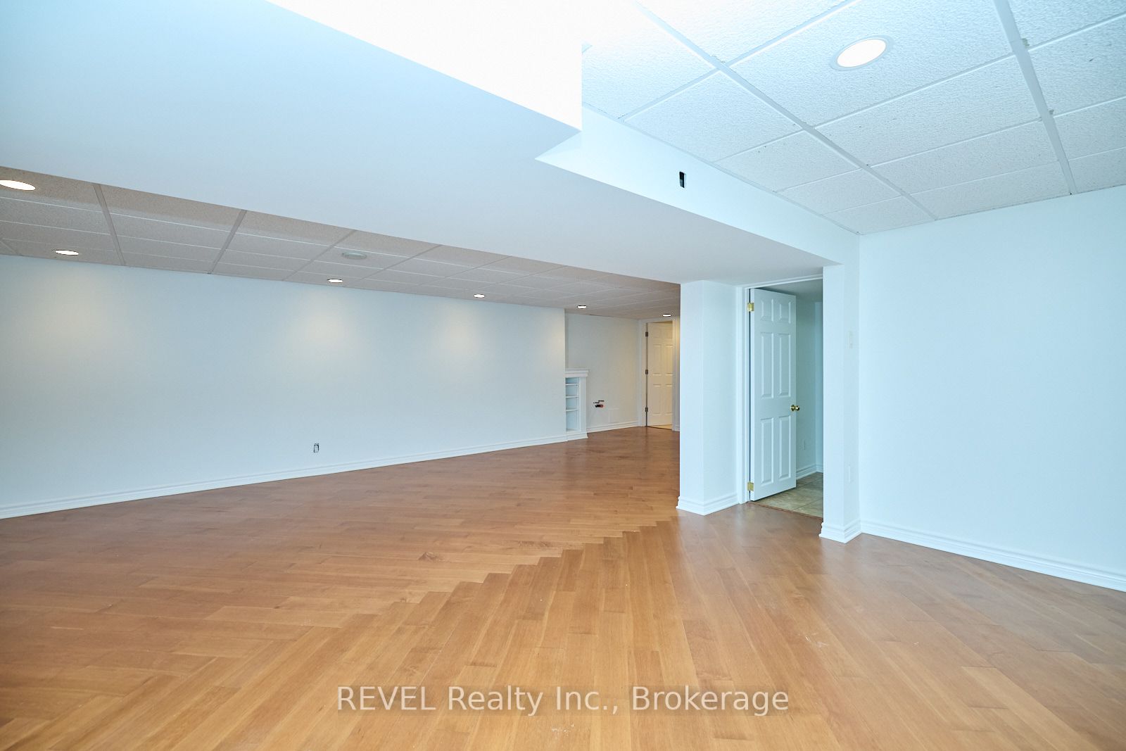 1112 Kennedy Drive Property Photo 17
