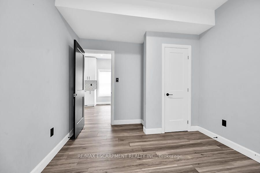 16 Webling Street Property Photo 20