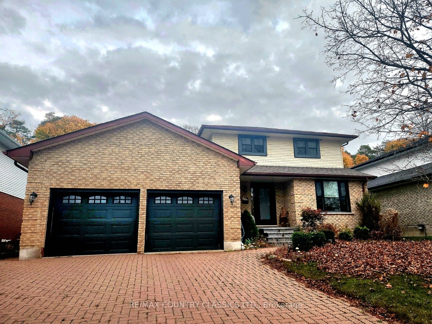 1210 Summit Drive Property Photo 1