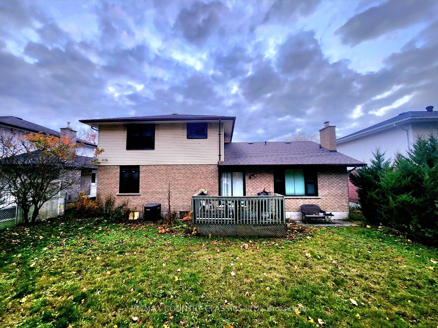 1210 Summit Drive Property Photo 2