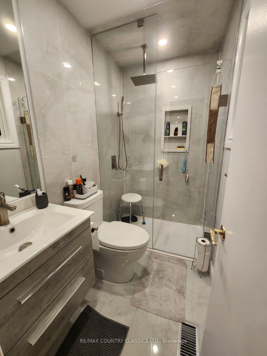 1210 Summit Drive Property Photo 11