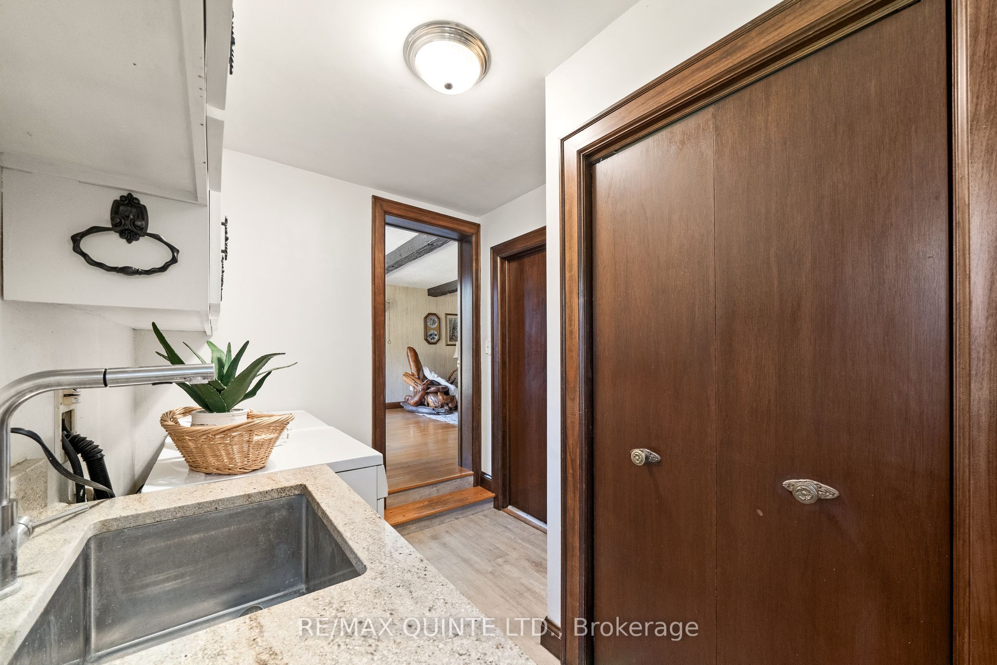 1386 Wallbridge-loyalist Road Property Photo