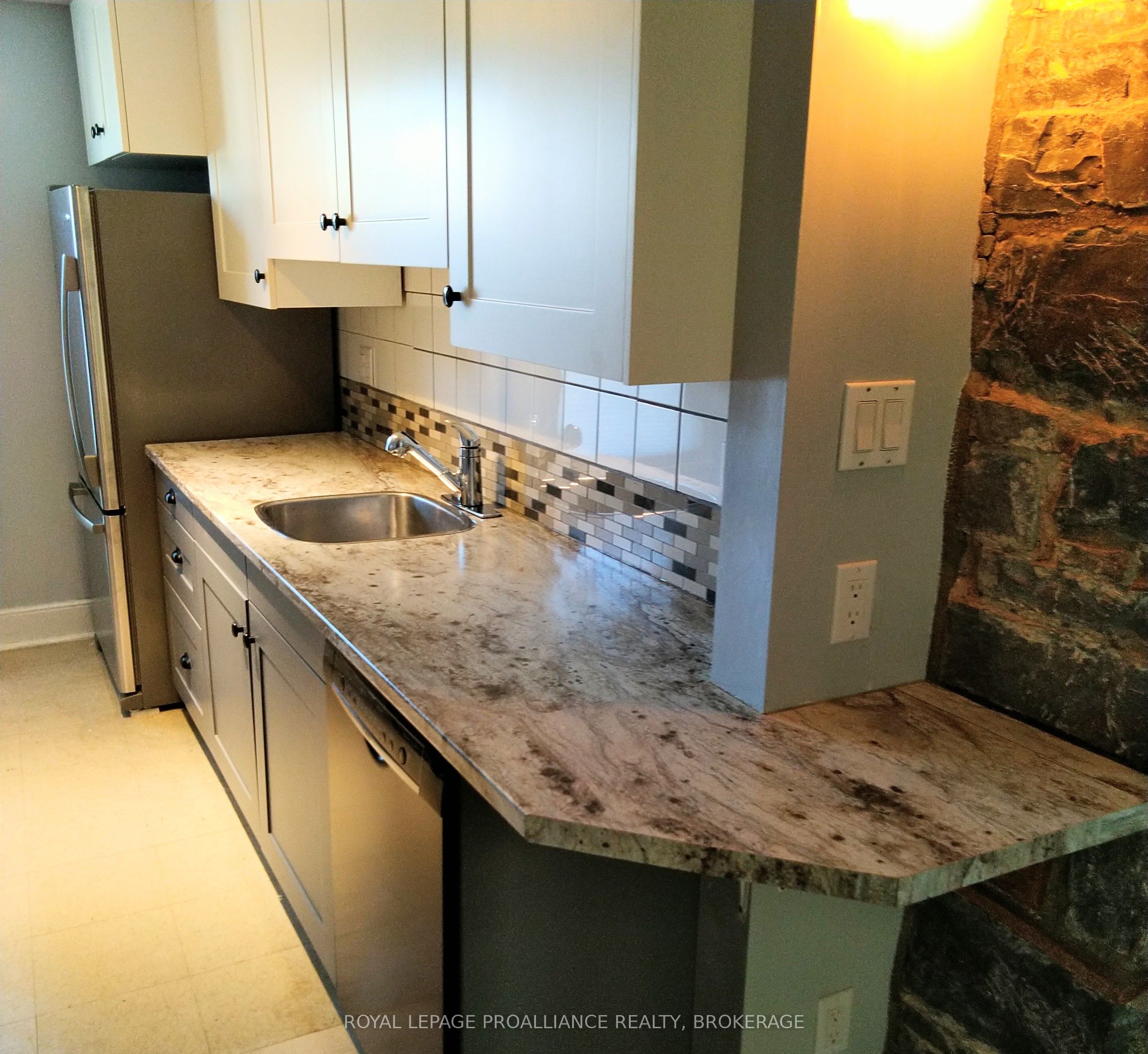 390 Division Street Property Photo 7