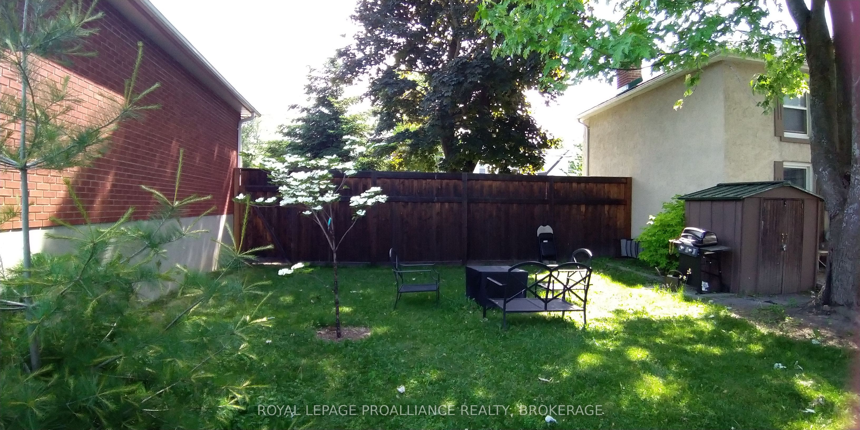 390 Division Street Property Photo 23