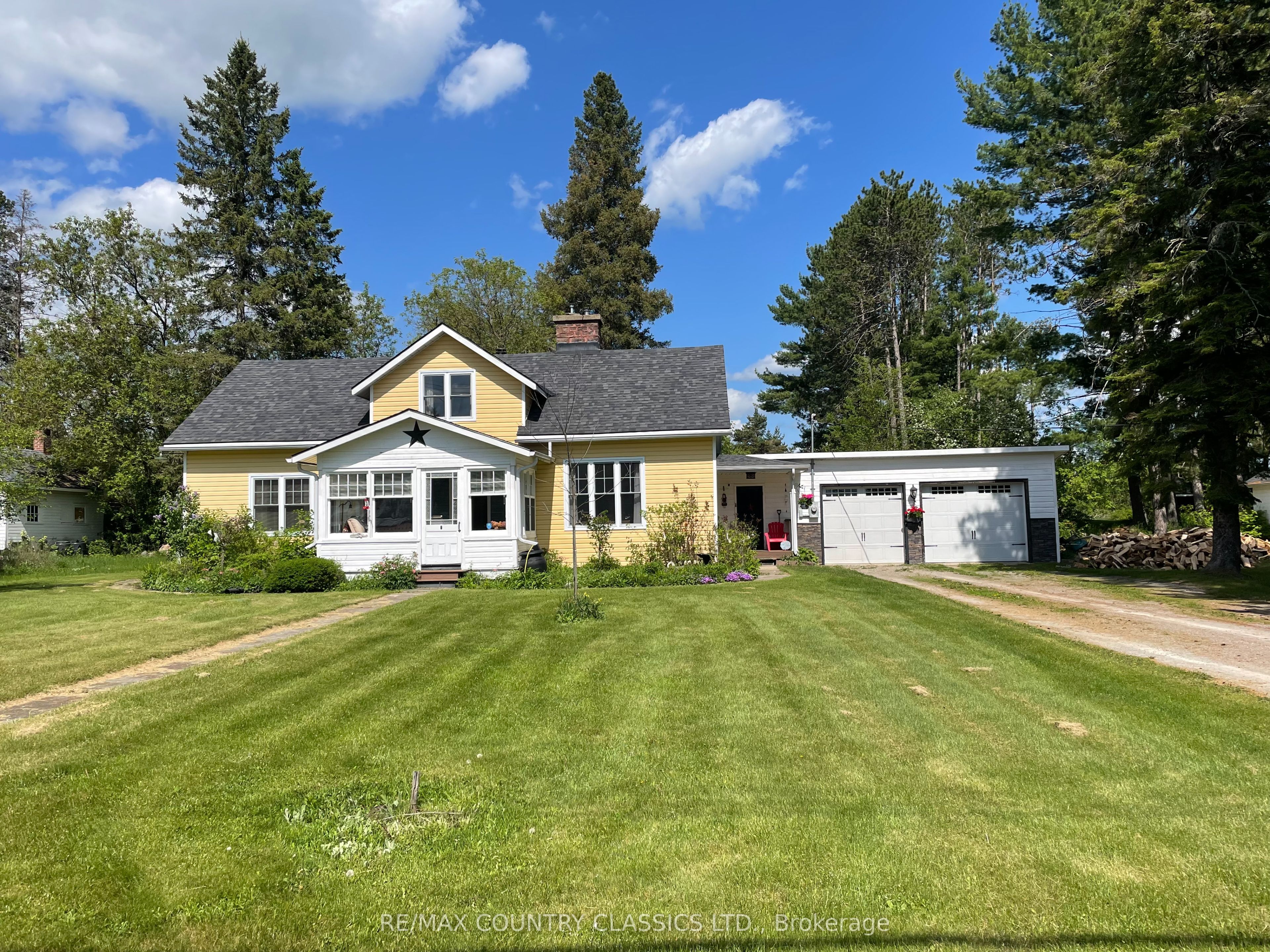 45 Wollaston Lk Road Property Photo 1