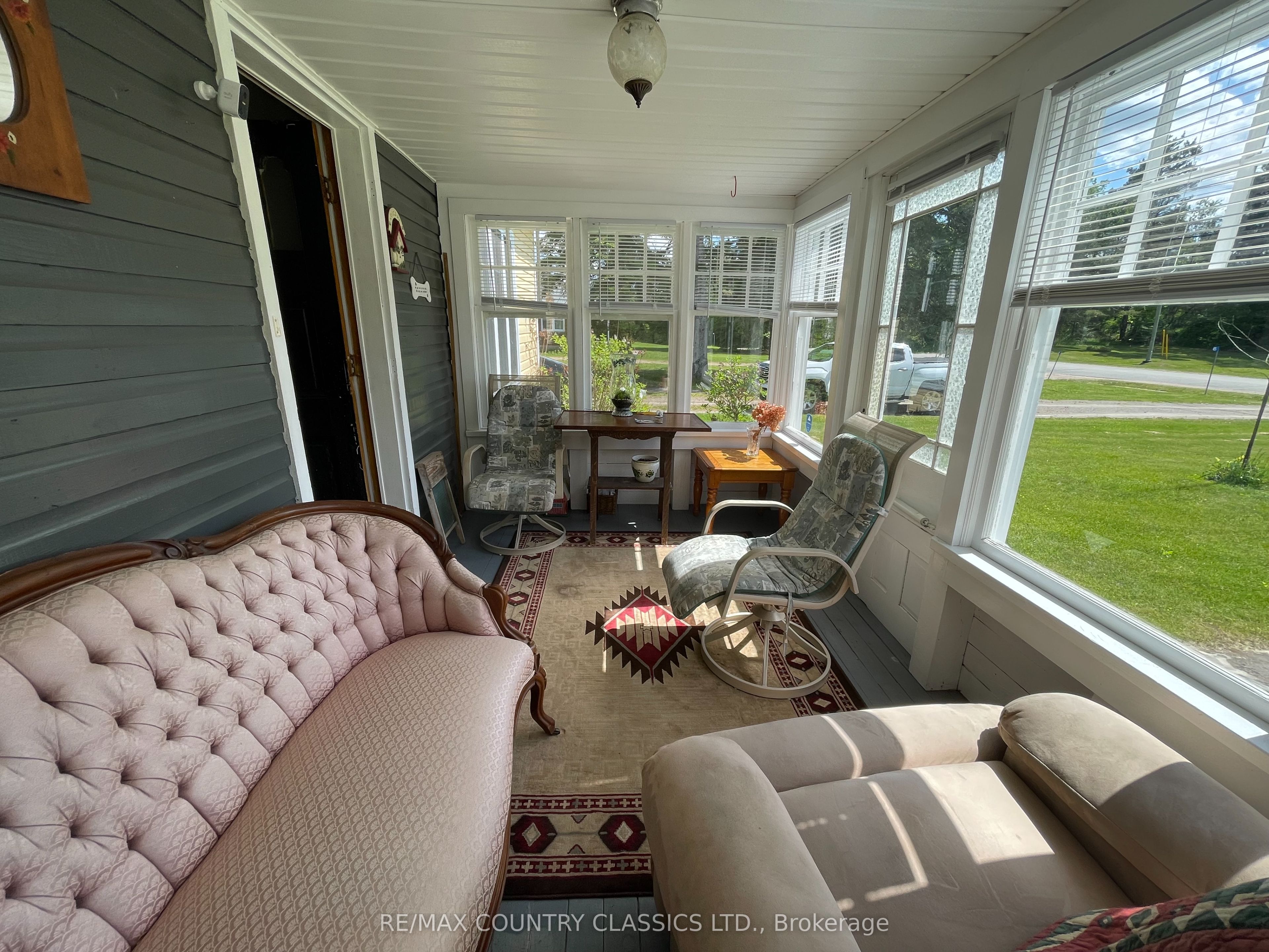 45 Wollaston Lk Road Property Photo 14