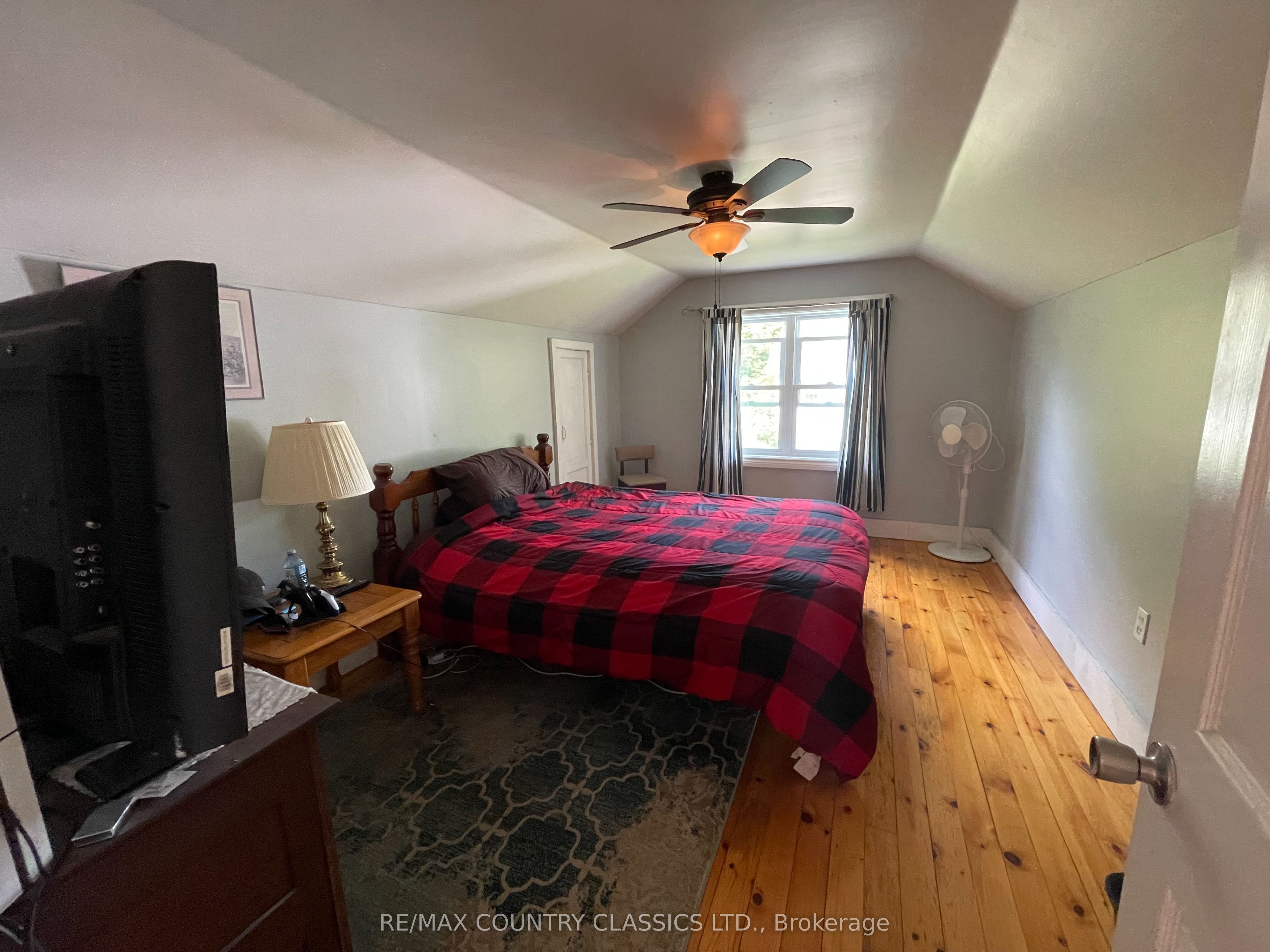 45 Wollaston Lk Road Property Photo 16