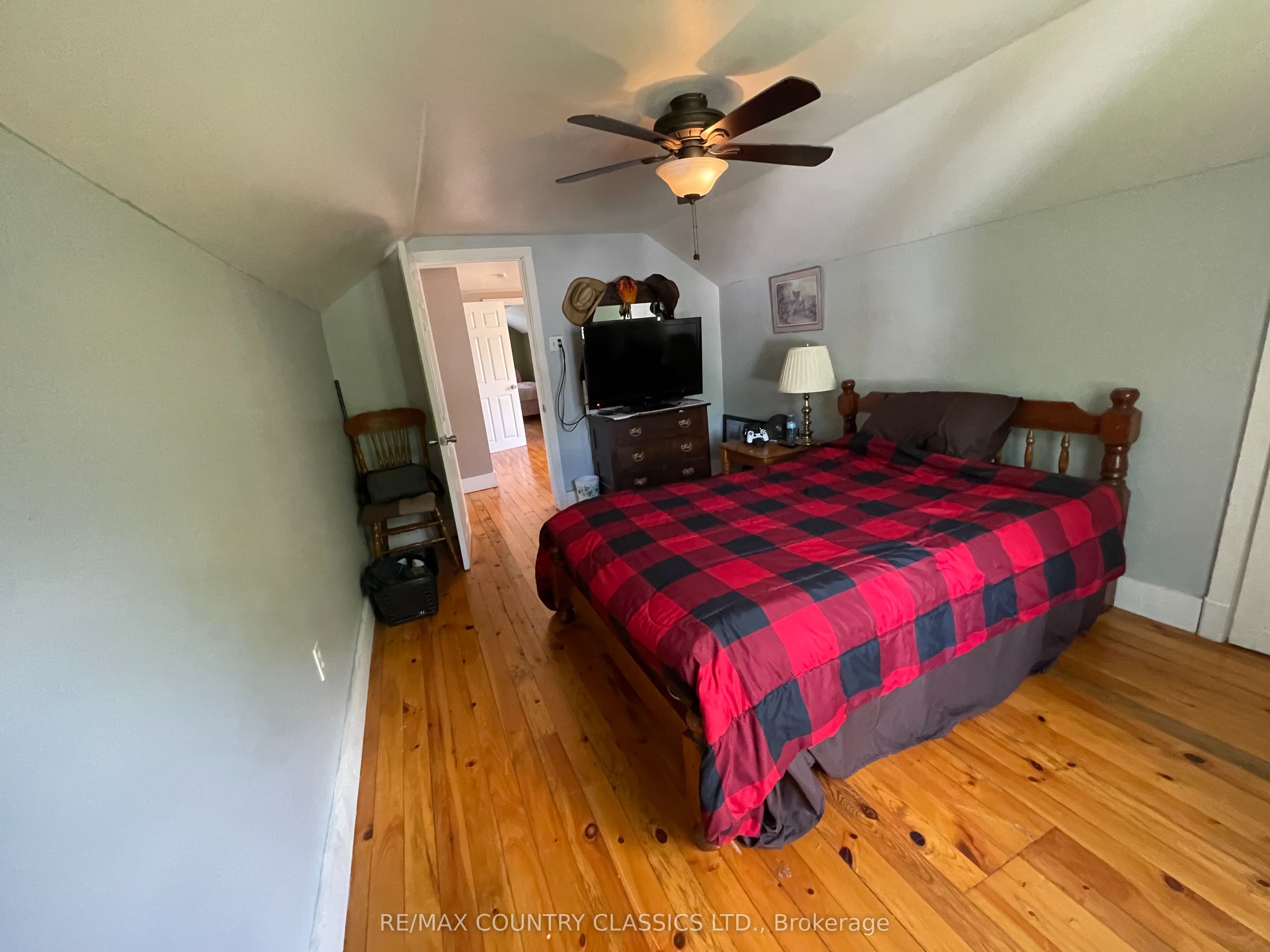 45 Wollaston Lk Road Property Photo 17