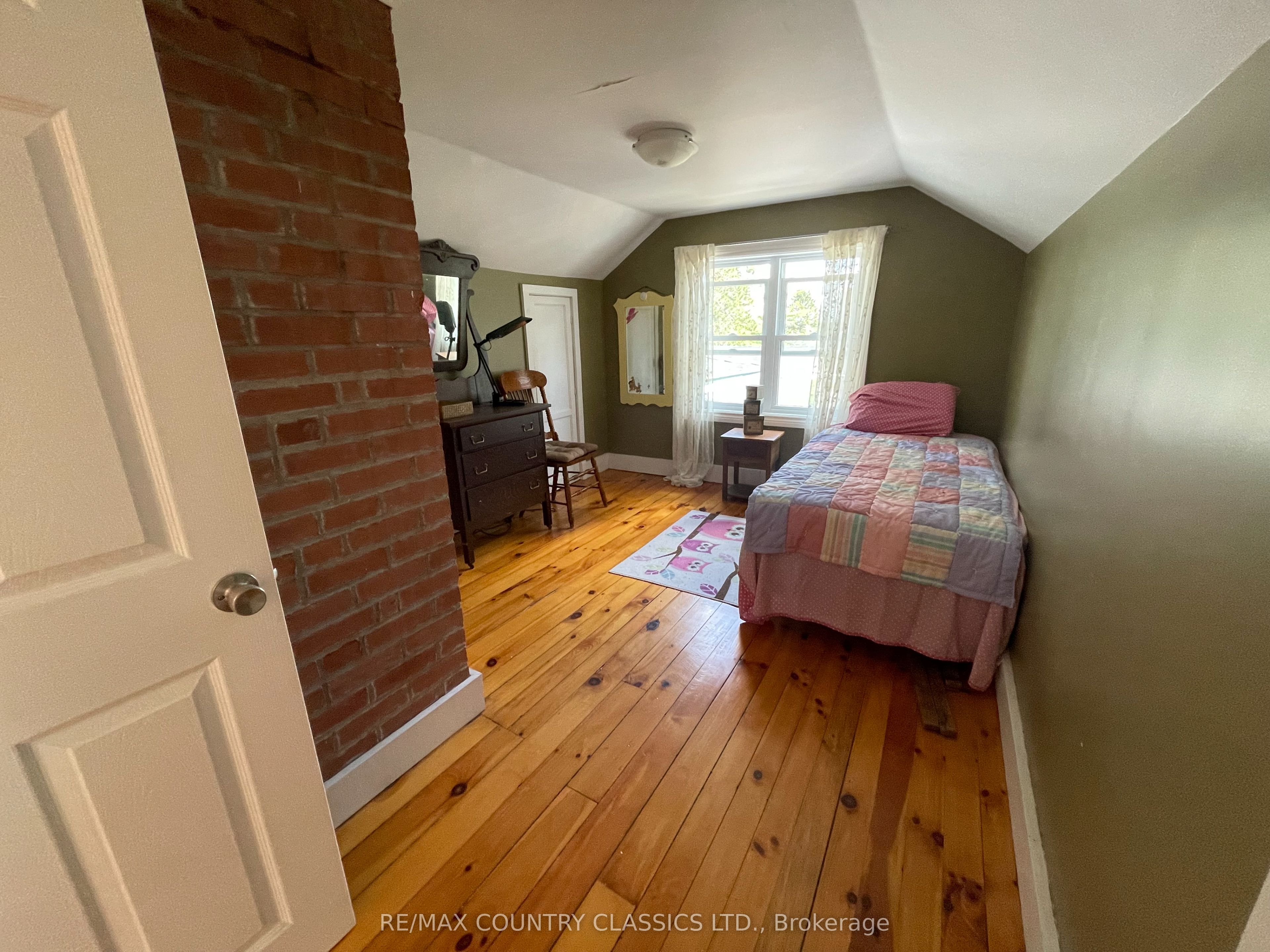 45 Wollaston Lk Road Property Photo 21