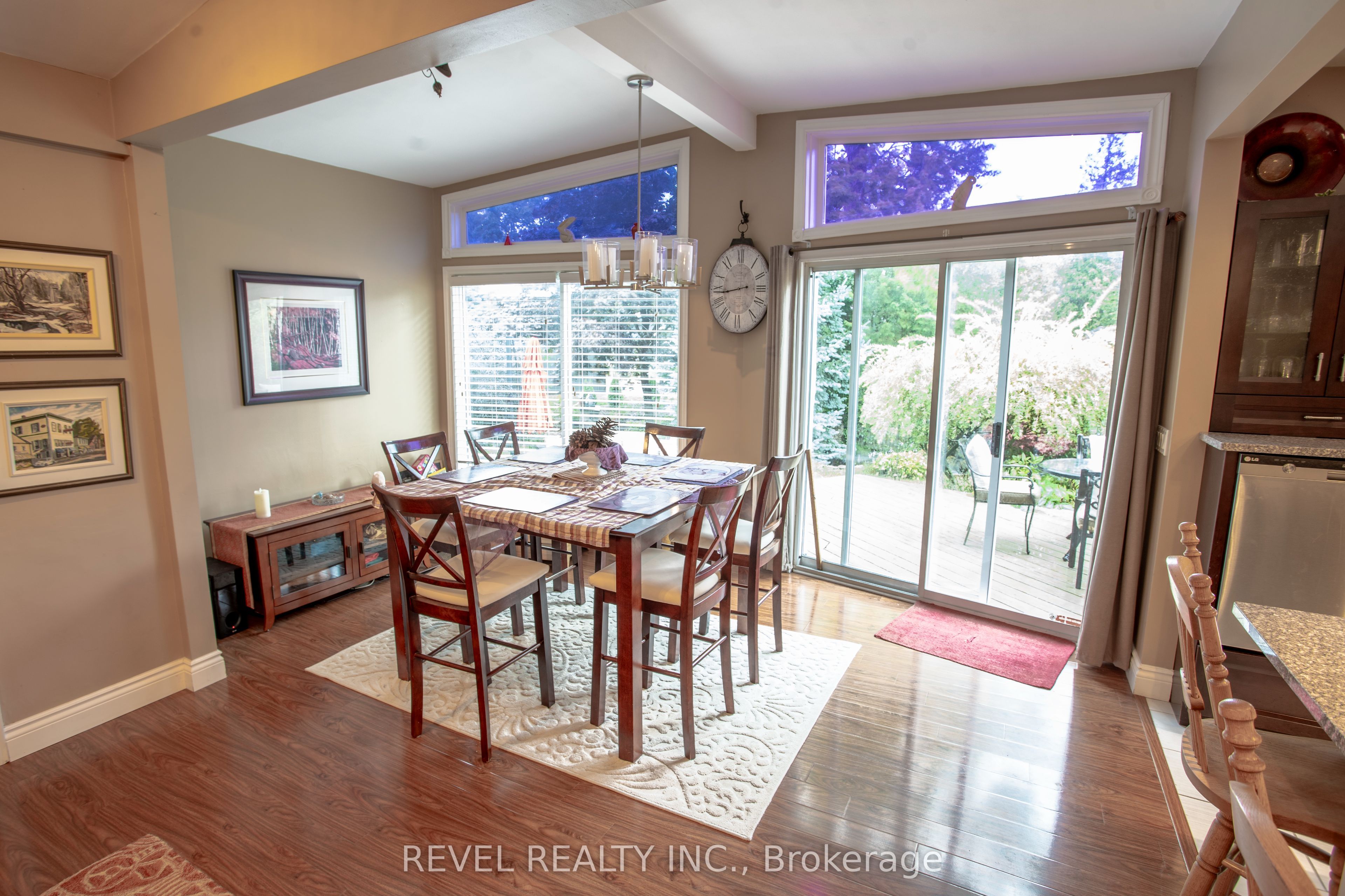 403 Apache Street Property Photo 4