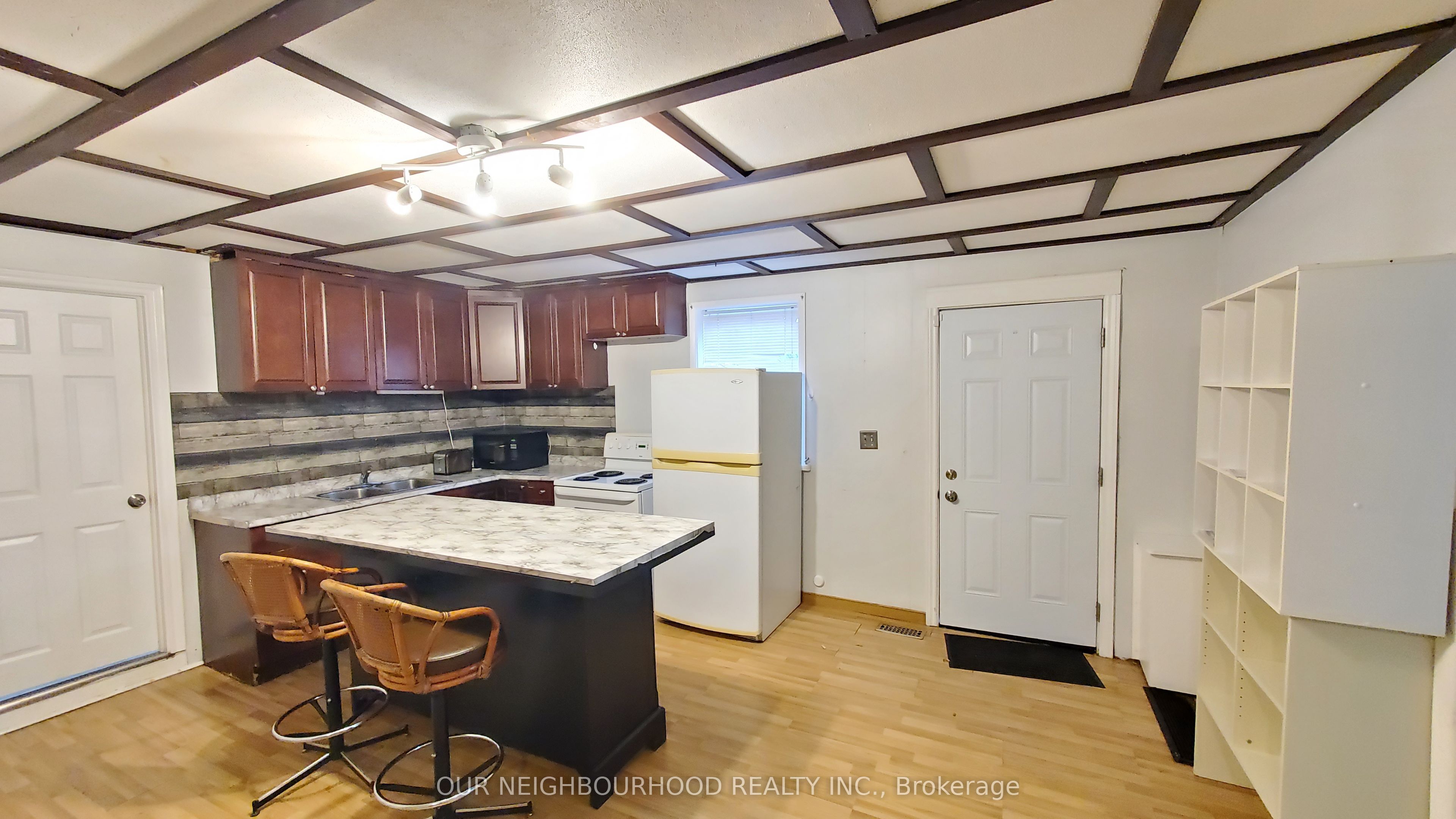 632 Union Street Property Photo 2
