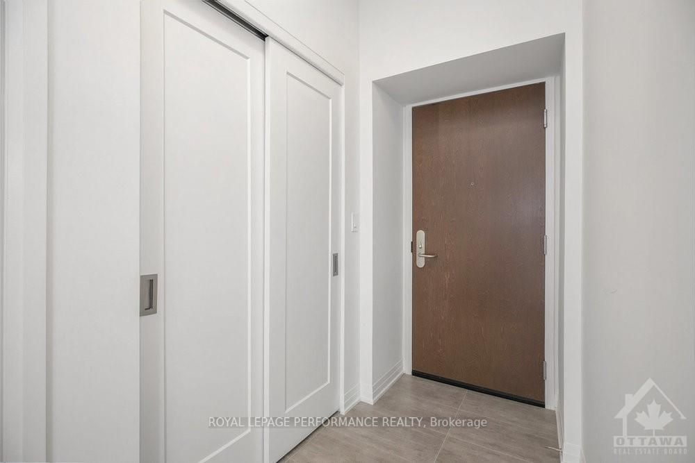 #2508 - 805 Carling Avenue Property Photo 5